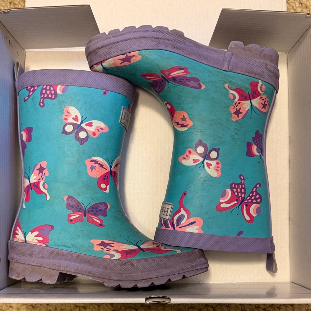 Hatley Kids Rain Boots in Turquoise with Pink and Purple Butterflies, size 11